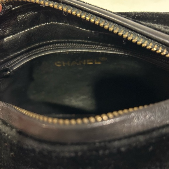 Vintage Chanel Black Velvet Bag - Picture 7 of 9